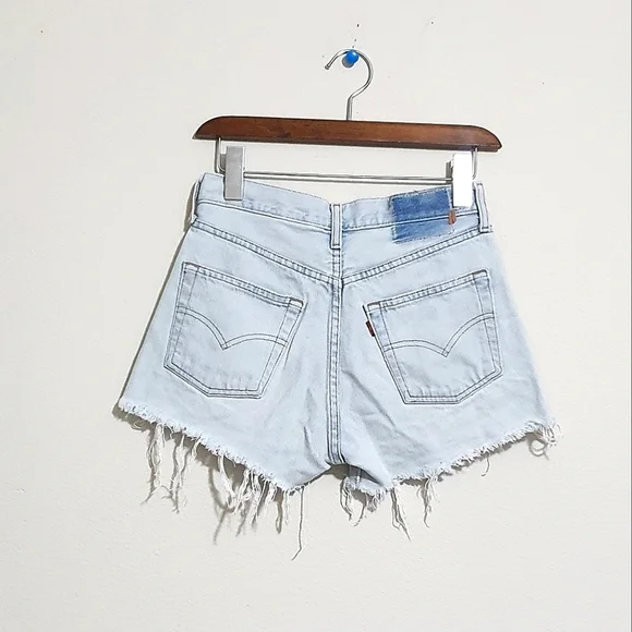 Vintage High Waisted 90s Levi's 501 Denim Shorts - Picture 4 of 6